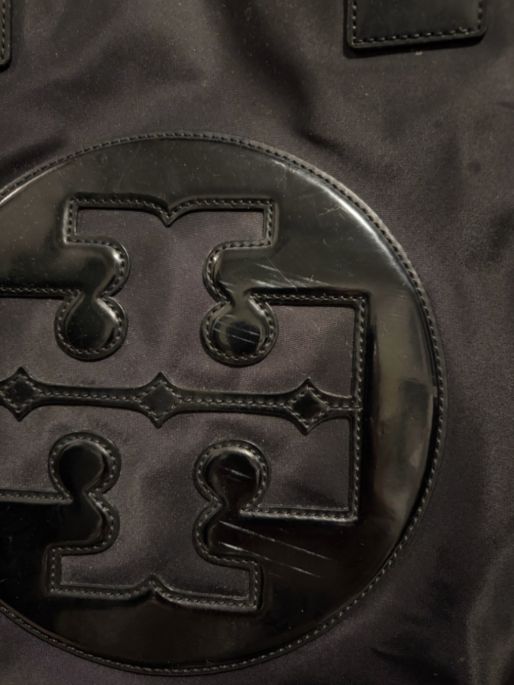 Tory Burch – Ella Large Nylon Black Tote with Patent Trim - Picture 3 of 5
